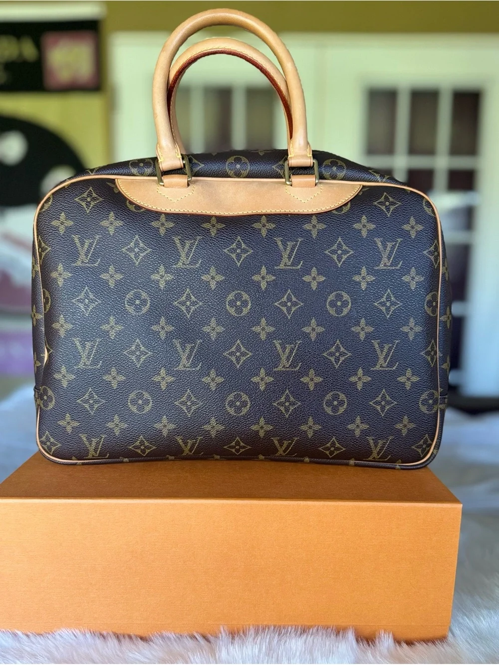 Louis Vuitton Deauville Monogram